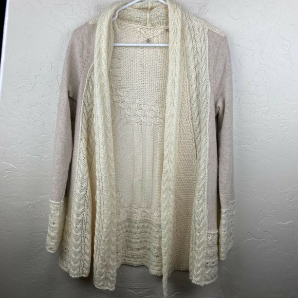 Knitted & Knotted Sweaters - Anthro Knitted and Knotted cream and tan sweater cardigan- XS